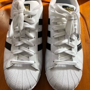 Adidas Superstar Sneakers
